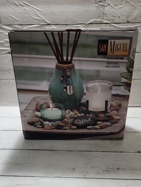San Miguel Green Reed Garden Aromatherapy Set with Candle Holders